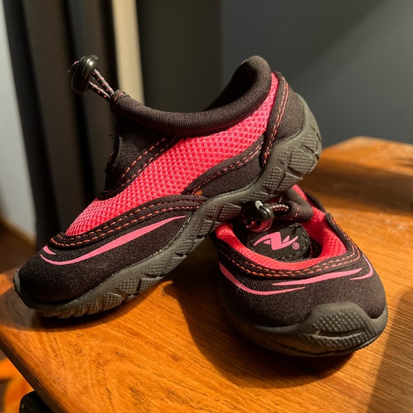 Infant water shoes - Picture 1 of 6